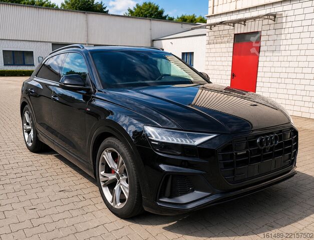Furgão Audi Q8