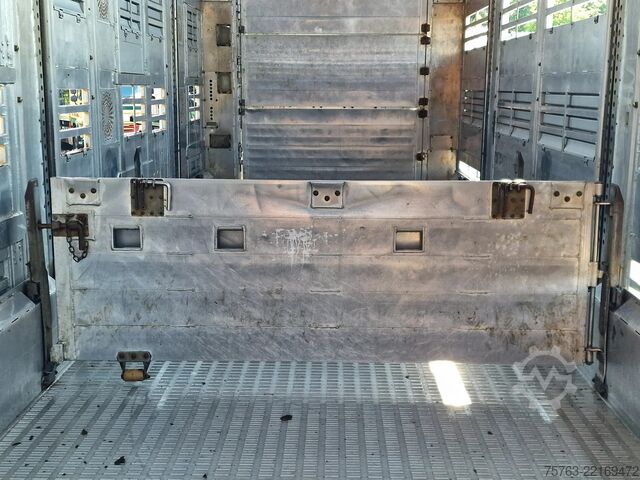 Перевезення великої рогатої худоби Finkl SAV35 - 3/3 deck livestock - Ventilation - Lift...