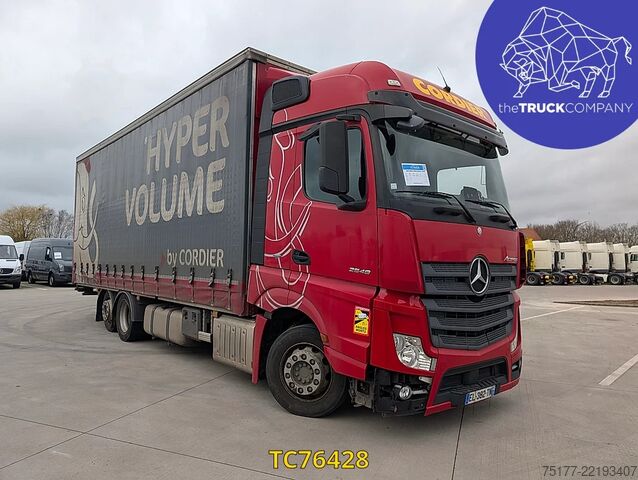 Posuvná plachta Mercedes-Benz Actros 2548