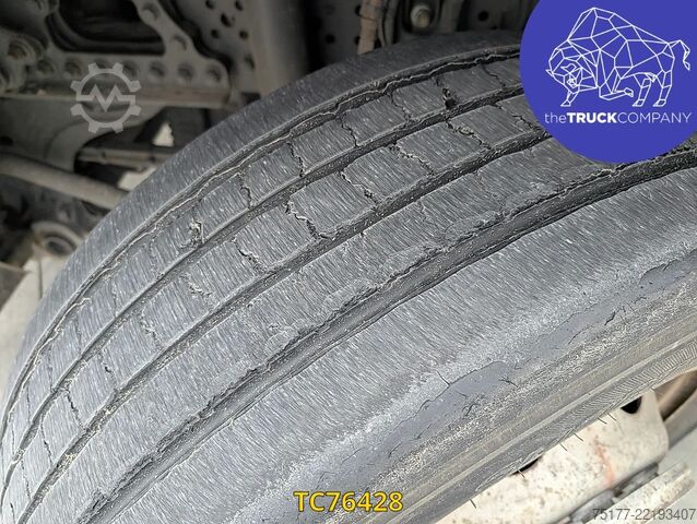 Posuvná plachta Mercedes-Benz Actros 2548