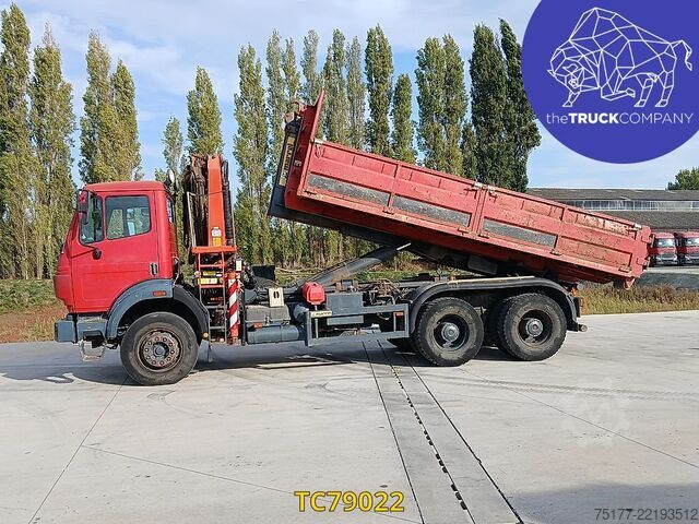 Transport af containere Mercedes-Benz SK 2531