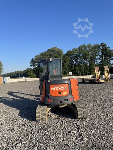 Mini-escavadora Hitachi Zaxis 48 U