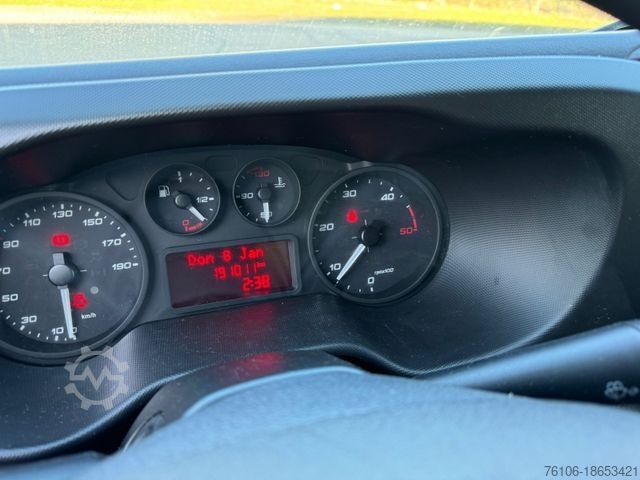 Refrigerator body van IVECO Daily 35C14 Tiefkühlkoffer Carrier *Ladebodrwand