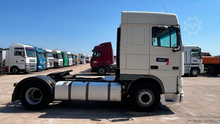 Standard tractor DAF XF 95.430 (EURO 3 / BOITE MANUELLE / MANUAL GEA...