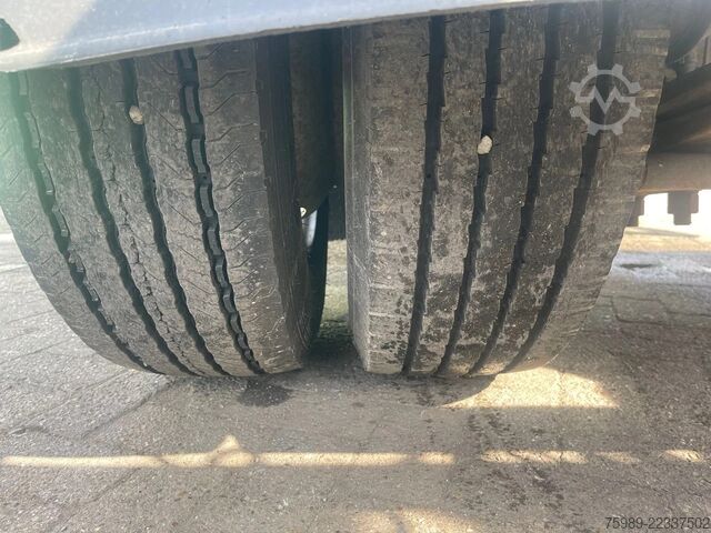 Schiebeplanen Leciñena air susrpansion,  double axels