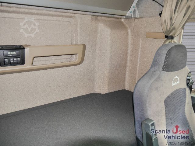 Kastes kravas automašīna MAN TGX 26.470 6x2-4 LL - Koffer / LBW -