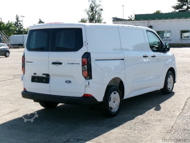 Furgoneta FORD Custom 300 L1H1 Trend LED Kamera NEUES MODELL
