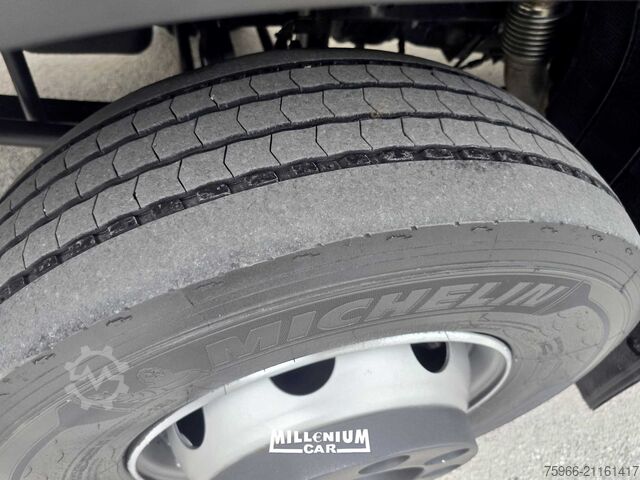 Samochód ciężarowy z plandeką typu platforma IVECO EUROCARGO 160E25 2018 CENTINATO 7,20