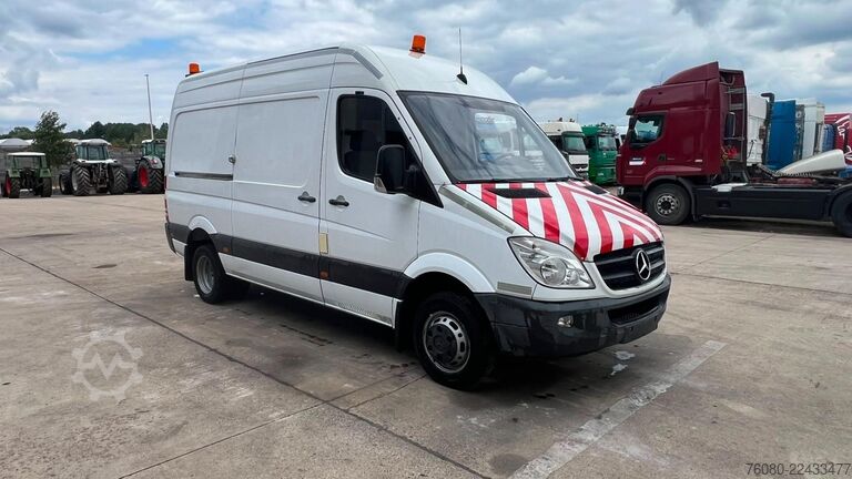 Pallbíll Mercedes-Benz Sprinter 519 (3.0 V6 / BELGIAN VAN / EURO 5 / M...