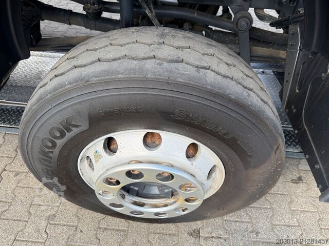 Kamion me tresh-faqe karrokimi MERCEDES-BENZ Arocs 4145 8X6 Kipper Schwarzmüller