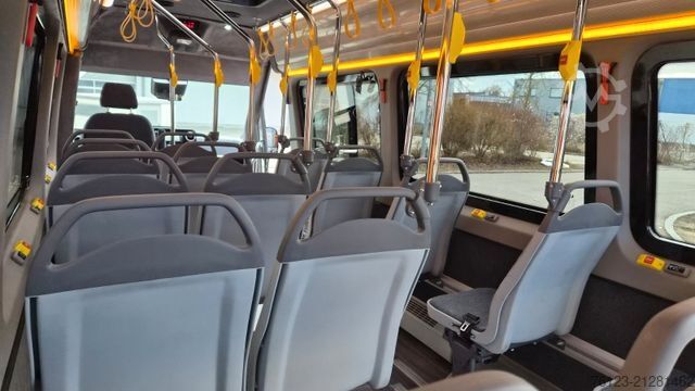 Microbuz MERCEDES-BENZ Sprinter 517 Heckniederflur Vorlauffahrzeug