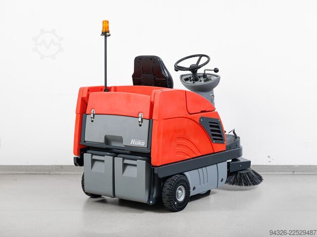 Hako Jonas 980 V măturătoare pe benzină Hako Jonas 980 V Benzin - 425h - 7200m²/h