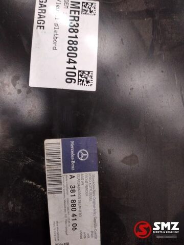 Guarda-lamas Mercedes Spatbord rechts Mercedes SK A3818804106