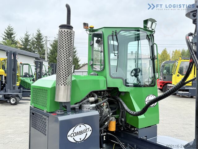 Dört yollu forklift Combilift C3000 DIESEL TRIPLEX 4900 POSITIONER
