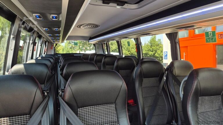 Minibus IVECO 2x Daily 70 Lagerfahrzeug Ferqui Sunrise 2,5 m B