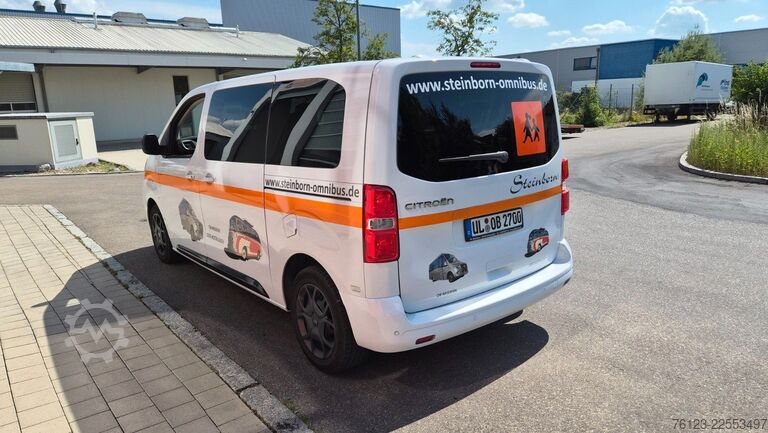 Minibuss Citroën SpaceTourer Opel Zafira Plus M 9 Sitzer