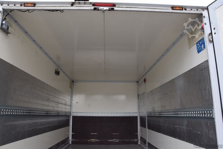 Box van Iveco Daily  35 S18 Koffer Automatik ACC Luftfederung