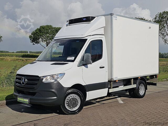 Kyldelastbil MERCEDES-BENZ SPRINTER 516 Koelwagen Automaat!
