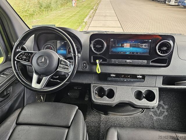 ハイルーフステーションワゴン MERCEDES-BENZ SPRINTER 319 L3H2 Maxi LED Mbux10