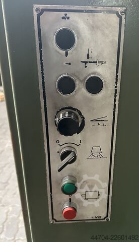 Foarfecă hidraulică tip ghilotină LVD HSL 31/6