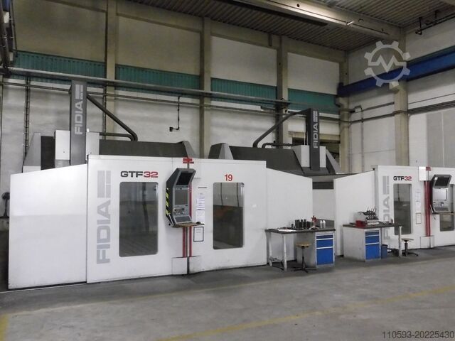 Fresadora CNC de portal de 5 eixos Fidia GTF32