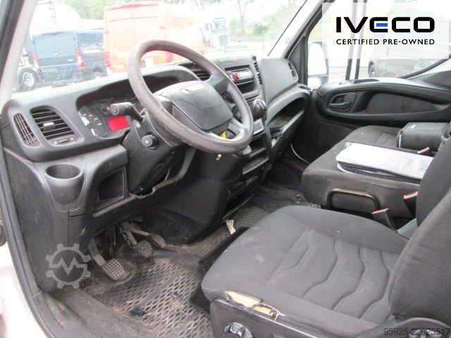 Xe van thùng kín IVECO Daily 33S11V EXPORT!