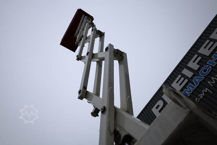 Scissor lift Holland Lift Ecostar HL-9710 Electric, 12m Working Height, 325k