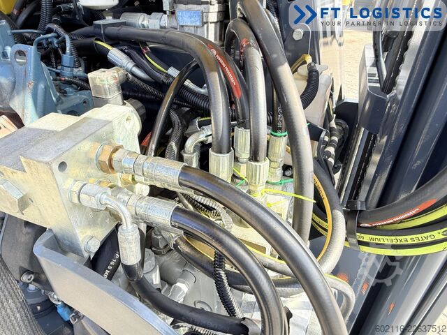 Chariot élévateur multidirectionnel Combilift CB3000 DIESEL TRIPLEX 5500 FREE-LIFT