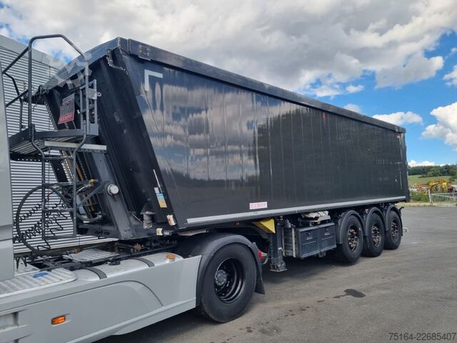Tippsemitrailer KEMPF SKM 39/3 AK Alukastenmulde