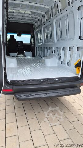 Komercijalno vozilo sa visokim krovom MERCEDES-BENZ Sprinter III Kasten  519 CDI RWD 4x 4 Allrad