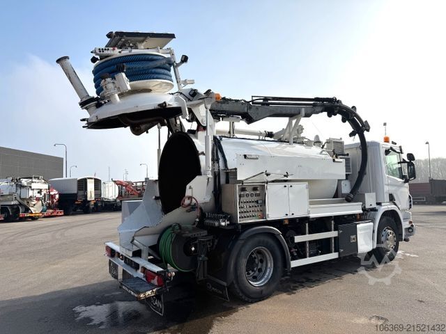 Цистерна камион за вакуум SCANIA P320 4x2 Hvidtved Larsen 7000 L Kombi