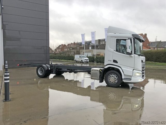 Koffer DAF XD 310 FA 4x2 ST954 - 19T - Plywood opb. 7800mm...