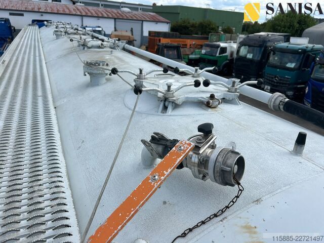 半挂车筒仓 Spitzer SK 2760 CAL/Silo-Sattelauflieger/60000 L