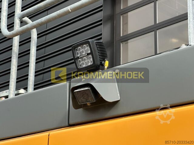 الحفارة الزاحفة Liebherr R 924 LC Likufix SWA48