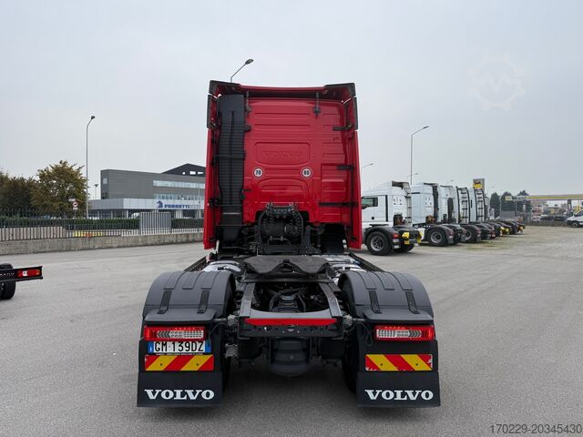 Tracteur routier standard VOLVO FH 500