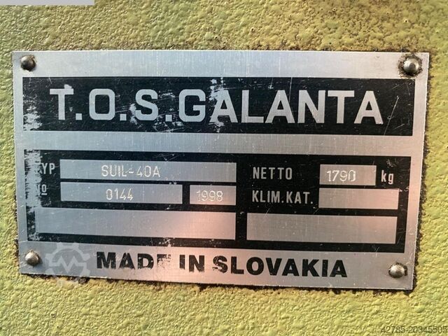 センター旋盤 TOS GALANTA SUIL 40 x 1000