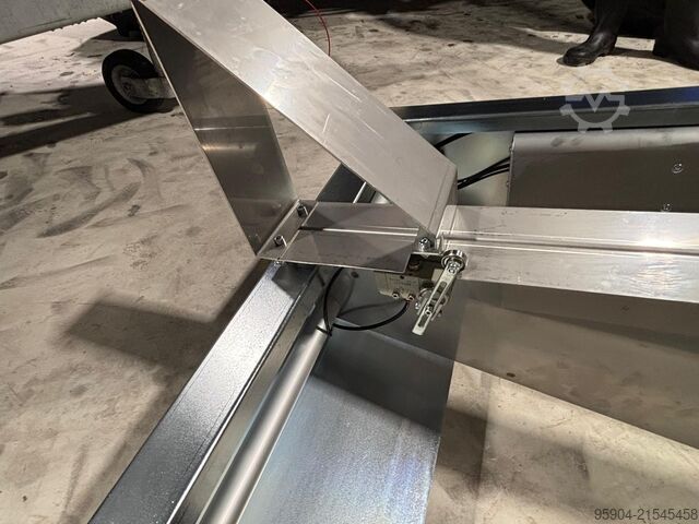 Polavtomatski stroj za sestavljanje kartonskih škatel Soco Box Erector F-100-5