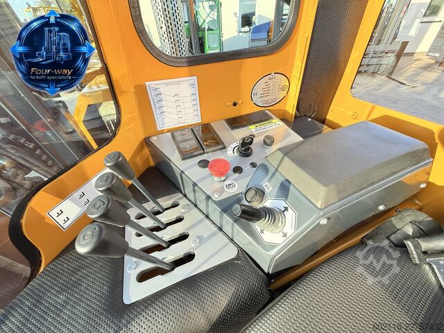 Carretilla retráctil de 4 vías Combilift C4000 GAS DUPLEX 4100 SIDE-SHIFT