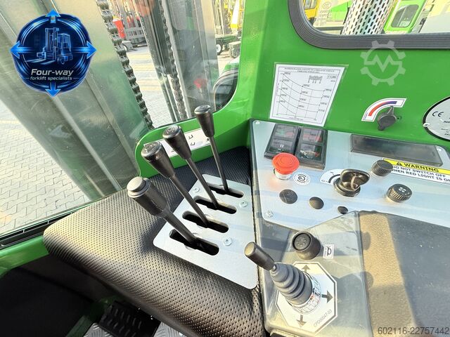 Carretilla retráctil de 4 vías Combilift C4000 GAS DUPLEX 4050 WIDE POSITIONER