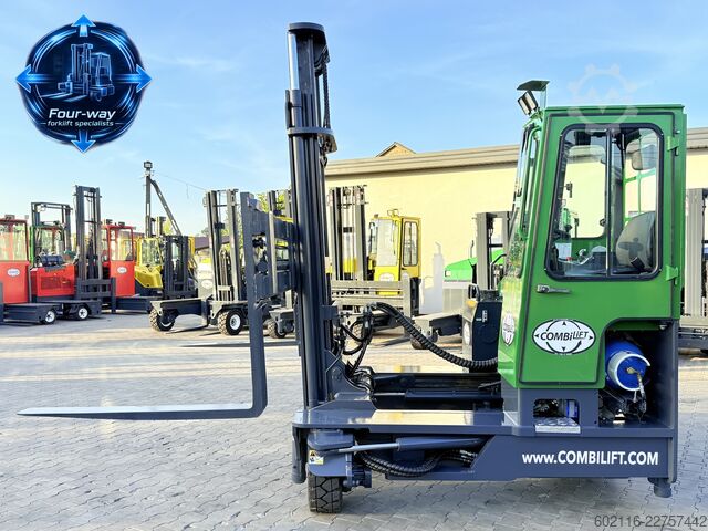 Carretilla retráctil de 4 vías Combilift C4000 GAS DUPLEX 4050 WIDE POSITIONER