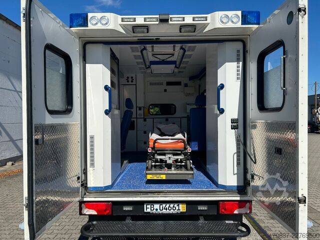 Vatrogasno vozilo MERCEDES-BENZ Sprinter 516 / RTW / Trage Liege