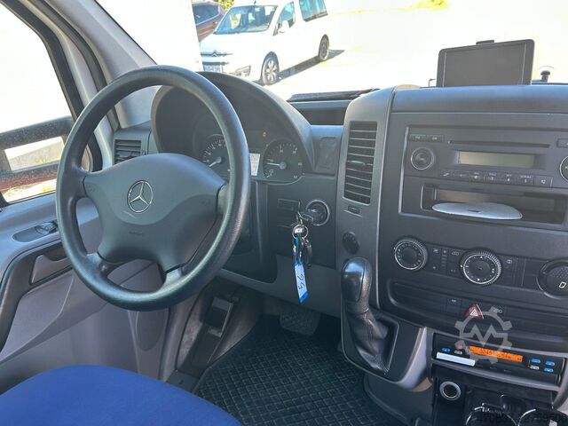 Vatrogasno vozilo MERCEDES-BENZ Sprinter 516 / RTW / Trage Liege