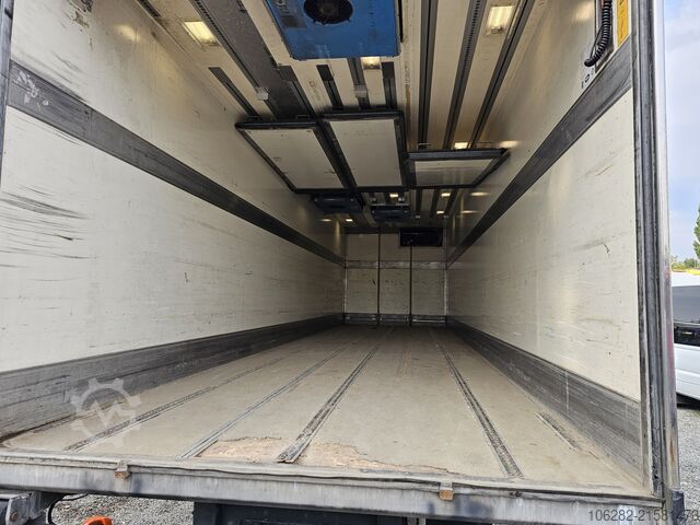 Camión frigorífico Volvo FM330 Multizone Lenk u. Kühlkoffer