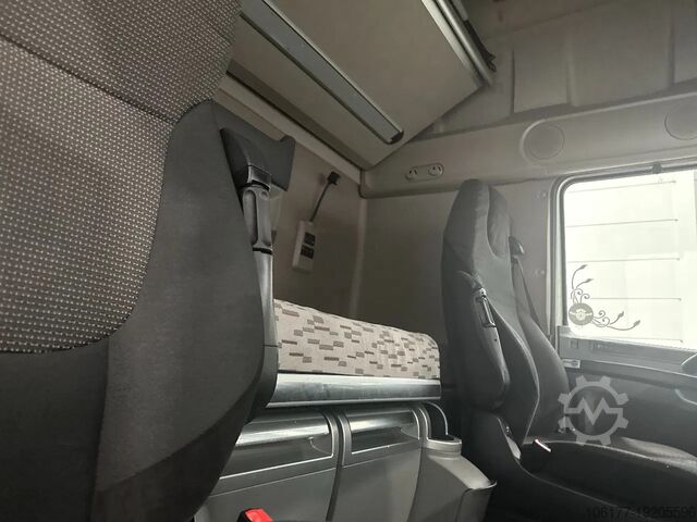 Standaard-SZM DAF XF 106.460 Superspacecab