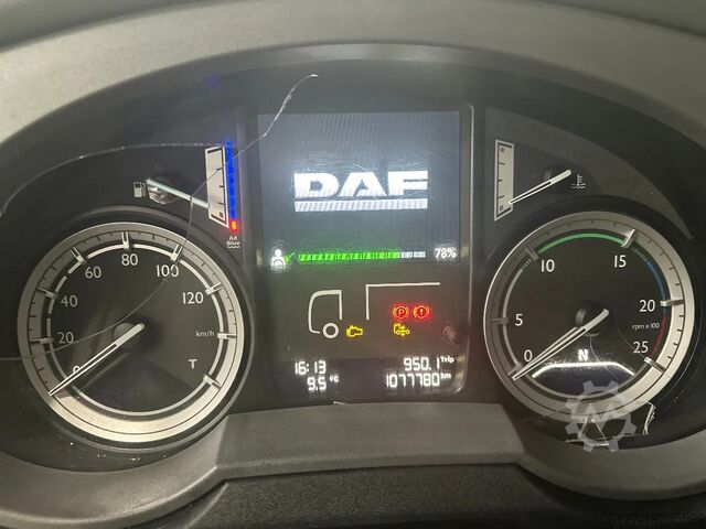 Standaard-SZM DAF XF 106.460 Superspacecab