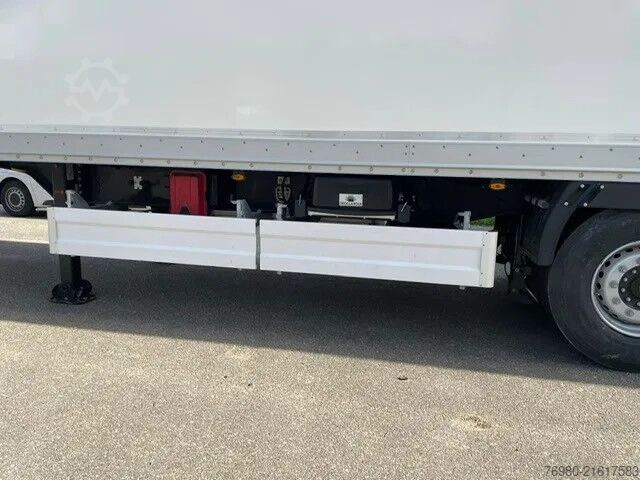 Mala REISTREYLER Box trailer 13,60 3-assig met D'hollandia klep ...