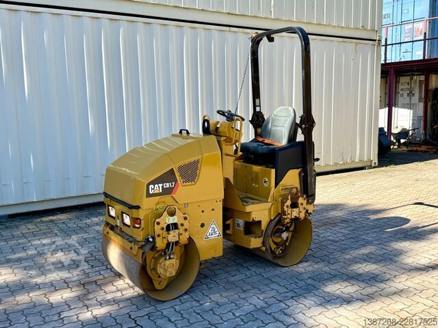 Yksirumpuvalssi CATERPILLAR CB1.7 / 2019 BJ / 430 Stunden