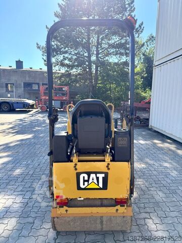 Yksirumpuvalssi CATERPILLAR CB1.7 / 2019 BJ / 430 Stunden