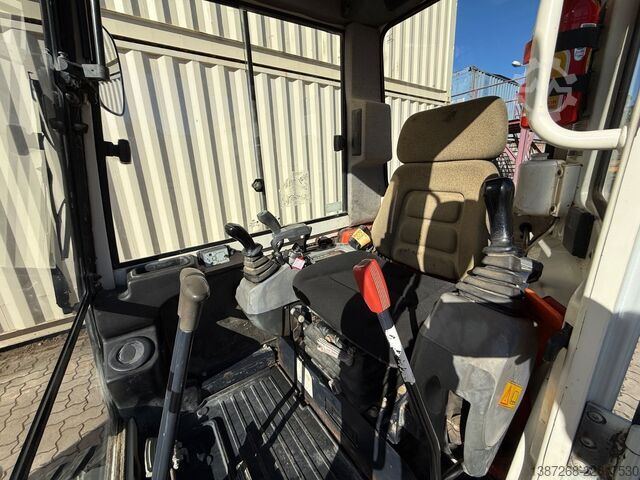Minikaivinkone KUBOTA KX71-4 / 2012 BJ / 4 x Löffel