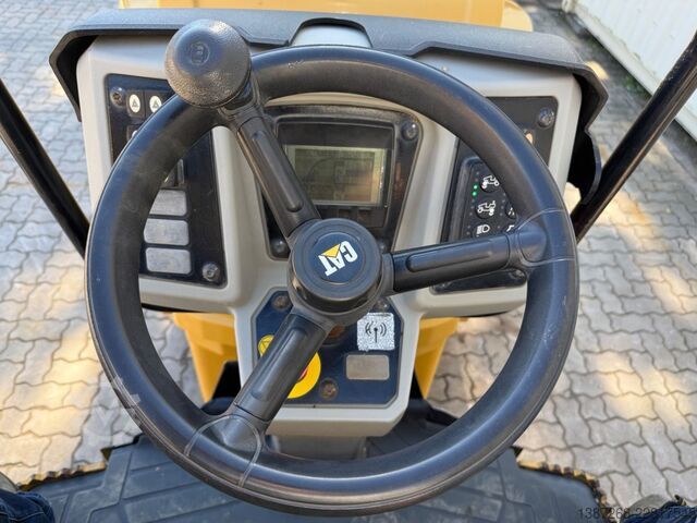 Yksirumpuvalssi CATERPILLAR CB34B / 2018 BJ / 1.244 Stunden / 4.3 Tonnen